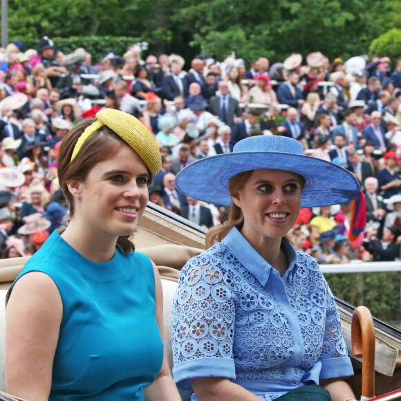 La princesse Eugenie d'York et la princesse Beatrice d'York - La famille royale britannique et les souverains néerlandais lors de la première journée des courses d'Ascot 2019, à Ascot, Royaume Uni, le 18 juin 2019.