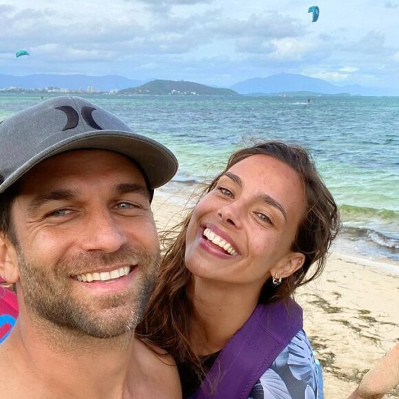 Marine Lorphelin et son amoureux Christophe en Nouvelle-Calédonie.