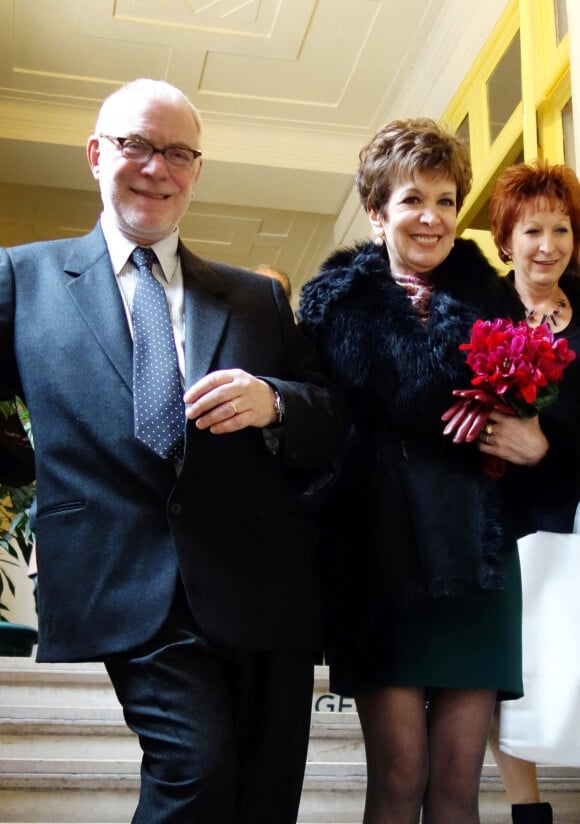 Exclusif - Mariage de Catherine Laborde et Thomas Stern le samedi 9 novembre 2013 à la mairie du 2e arrondissement de Paris.
