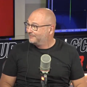 Cauet se moque de Loana dans son émission de radio "C Cauet" sur NRJ