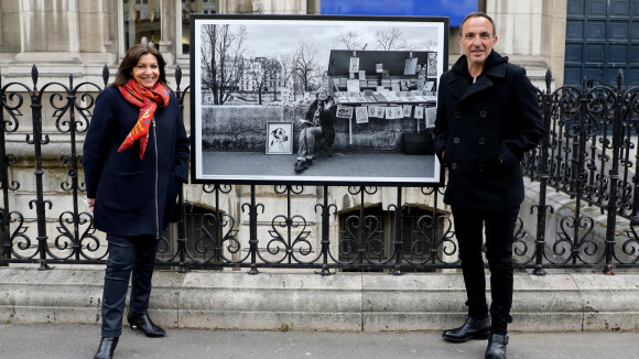 Nikos Aliagas à l'honneur loin des plateaux : ses photos de Parisiennes saluées par Anne Hidalgo