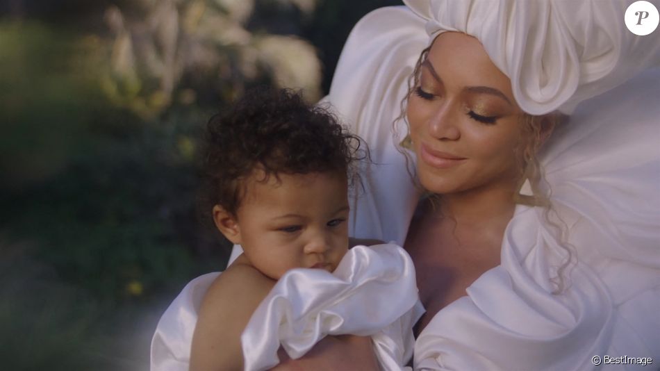 Découvrez un nouvel album visuel inspiré de The Lion King: The Gift. Black Is King, un film de Beyonce, est diffusé en exclusivité le 31 juillet sur Disney +