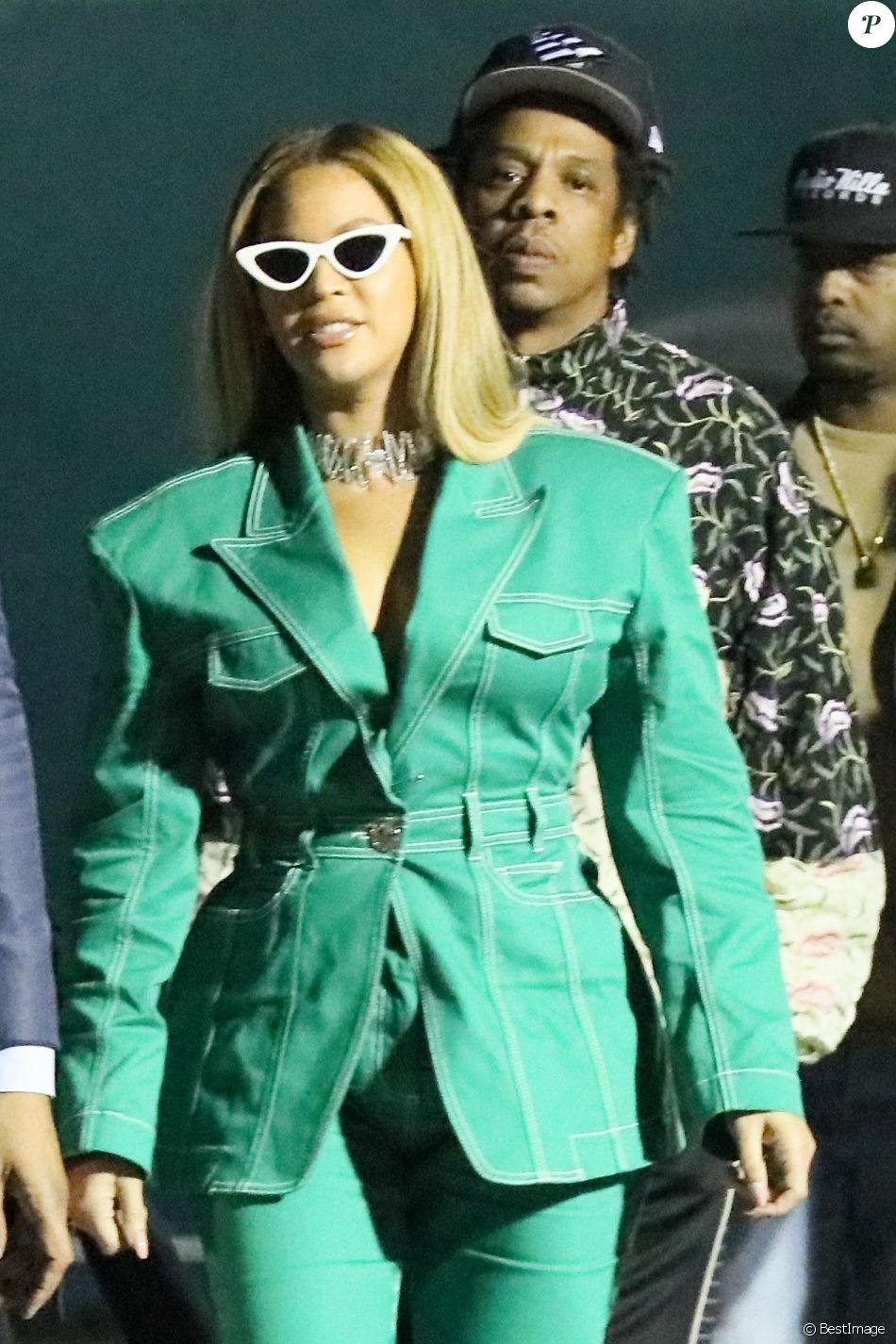 Exclusif - Beyoncé, Jay Z et leur fille Blue Ivy quittent le Hard Rock Stadium à l'issue du 54 ème Super Bowl à Miami, le 2 février 2020. Blue Ivy est repartie en tenant contre elle un ballon de football américain. Les Chiefs de Kansas City remportent le Super Bowl (31 - 20) face aux 49ers de San Francisco, notamment grâce au quarterback P. Mahomes (15).
