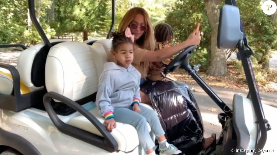 Beyoncé et ses jumeaux, Sir et Rumi. Décembre 2020.