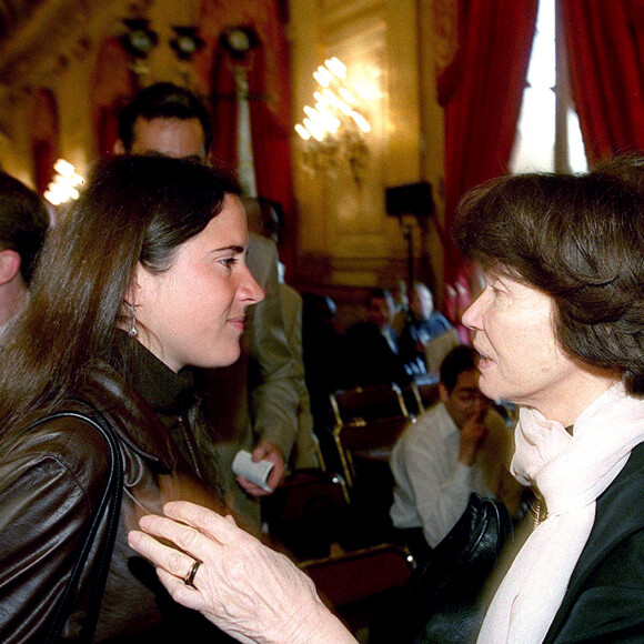 Mazarine Pingeot et Danielle Mitterrand à l'Assemblée Nationale.