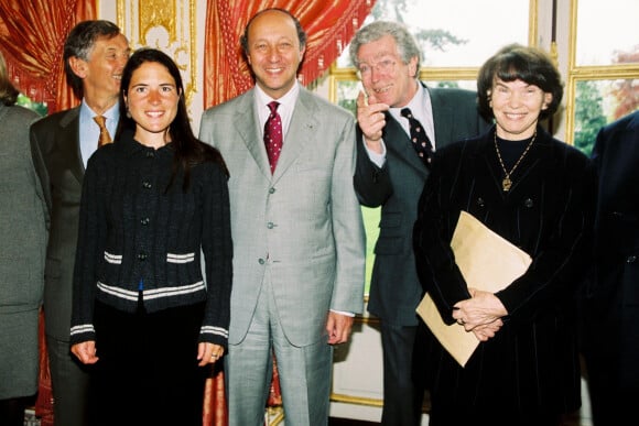 Raymond Forni, Mazarine Pingeot, Laurent Fabius, Pierre Joxe, Danièle Mitterrand lors de la remise du 1er Prix François Mitterrand à l'Hôtel de Lassay à Paris.