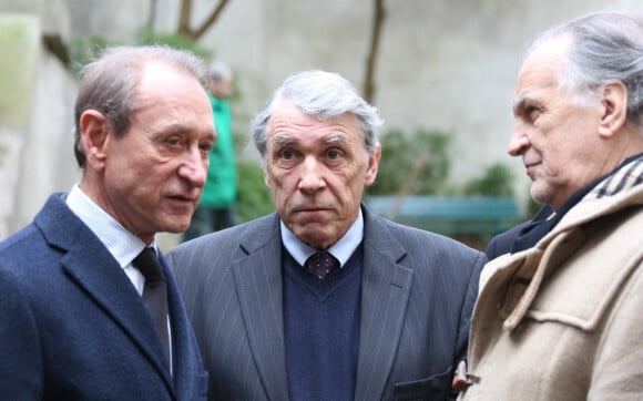 Bertrand Delanoe, Gilbert Mitterrand, Jean-Christophe Mitterrand au square Danielle Mitterrand, au 20 rue de Bievre dans le 5eme arrondissement à Paris, le 6 janvier 2014.