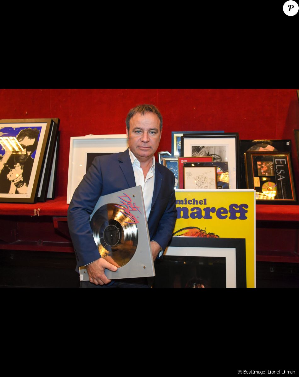 Exclusif - Fabien Lecoeuvre lors de la 4ème édition de la vente aux enchères des objets ayant appartenu à des stars de la chanson française et internationale à l'hôtel des ventes de Drouot à Paris, France, le 25 mars 2017. © Lionel Urman/Bestimage