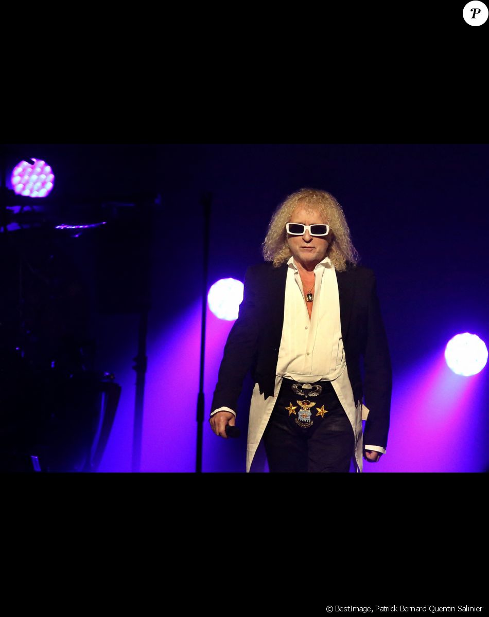 Exclusif - Michel Polnareff lors de son concert à la patinoire de Mériadeck à Bordeaux, France, le 30 novembre 2016. © Patrick Bernard-Quentin Salinier/Bestimage