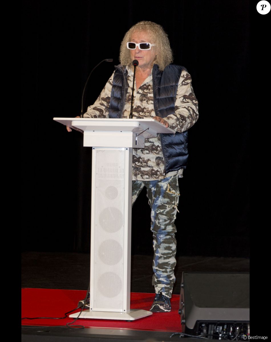 Michel Polnareff - Inauguration du centre culturel Michel Polnareff à Fontenay-Trésigny, le 25 novembre 2016.