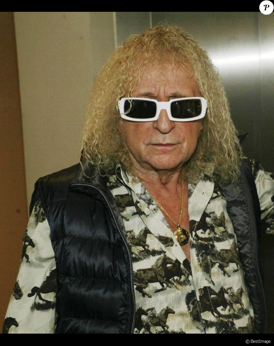 Michel Polnareff - Michel Polnareff sur l'émission de Vincent Perrot "Stop ou Encore" sur RTL à Paris, le 23 novembre 2016.
