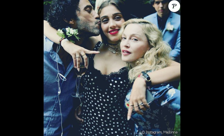 Madonna souhauite un joyeux anniversaire à sa fille Lourdes le 14 octobre 2016.