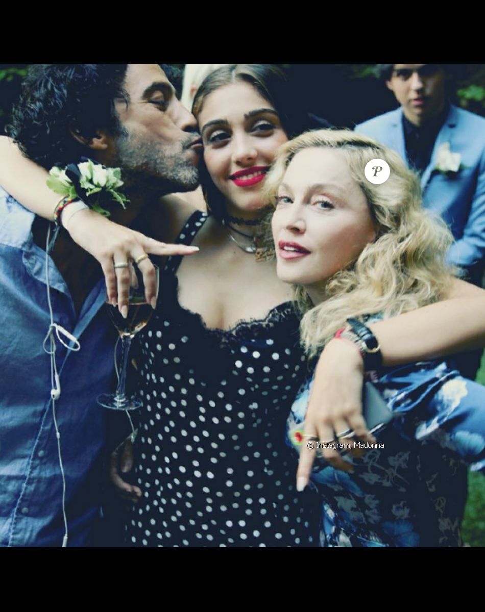 Madonna souhauite un joyeux anniversaire à sa fille Lourdes le 14 octobre 2016.