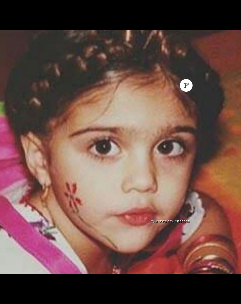 Lourdes, la fille de Madonna et Carlos Leon, enfant.
