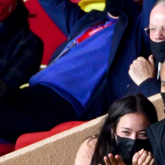 Tony Parker et Alizé Lim ont assisté à la rencontre de football opposant Monaco à Lyon au Stade Louis II de Monaco. Le 2 mai 2021. © Bruno Bebert / Bestimage 