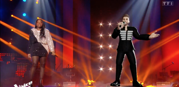 Les quatre Talents en finale interprètent "Evidemment" avec un Kendji Girac en hologramme, le samedi 15 mai 2021 sur la scène de "The Voice".