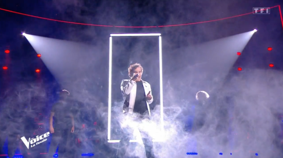 Jim Bauer interprète "Crossroad", sa composition originale, pour la finale de "The Voice" le samedi 15 mai 2021 sur TF1.