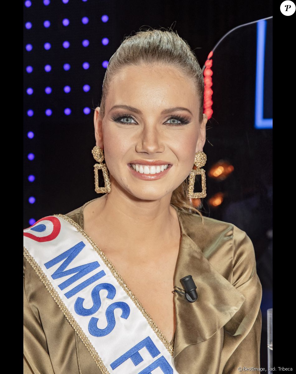Exclusif - Amandine Petit (Miss France 2021) - Backstage de l'enregistrement de l'émission "A Prendre ou A Laisser (APOAL)", présentée par C.Hanouna et diffusée en direct le 26 janvier sur C8 © Jack Tribeca / Bestimage