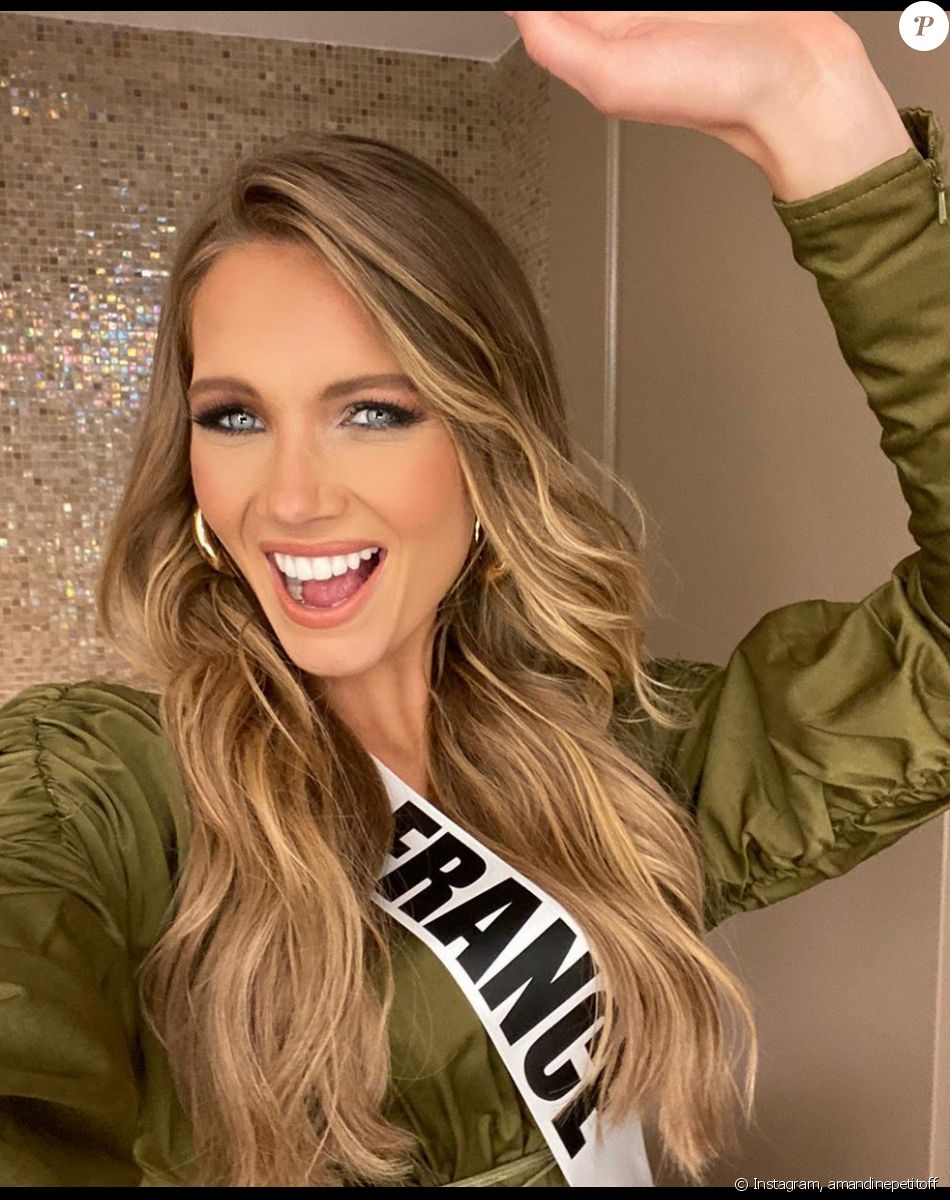 Amandine Petit (Miss France 2021) aux États-Unis pour concourir à Miss Univers 2021.
