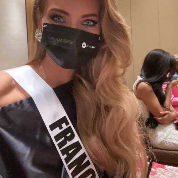 Amandine Petit lors des préparatifs du concours Miss Univers à Hollywood, en Floride. Mai 2021.