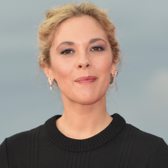 Alysson Paradis - Photocall sur le tapis rouge du festival du film de Cabourg le 16 juin 2018. © Coadic Guirec / Bestimage