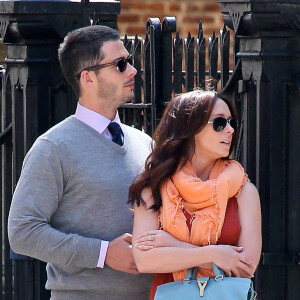 Exclusif - Jennifer Love Hewitt et son petit-ami Brian Hallisay se rendent au mariage d'une amie a New York, le 27 avril 2013.