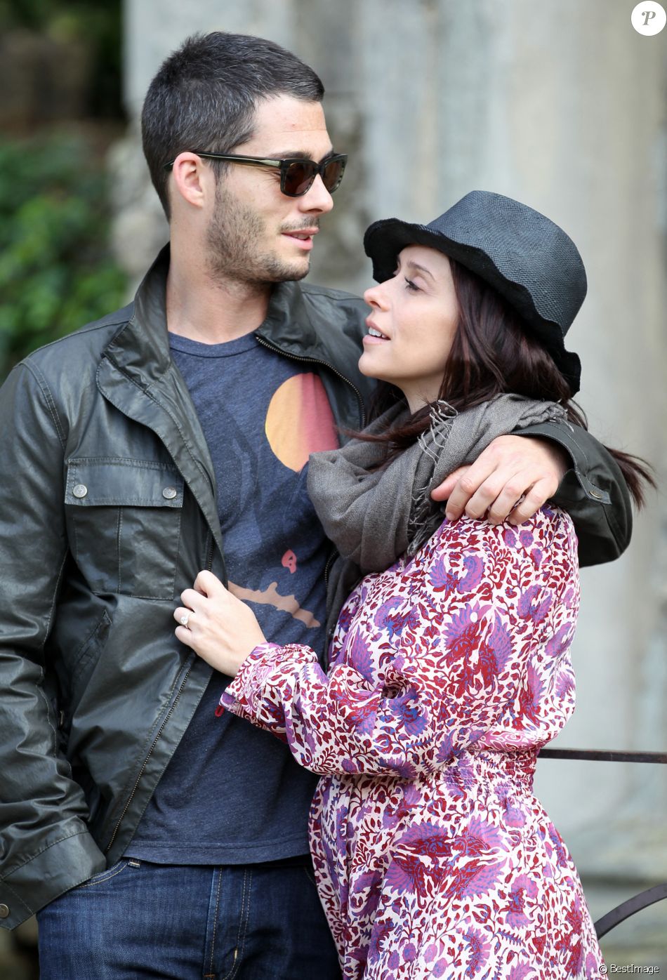 Exclusif - Premieres photos de Jennifer Love Hewitt et Brian Hallisay lors d'une promenade romantique a Florence, le 31 mai 2013.