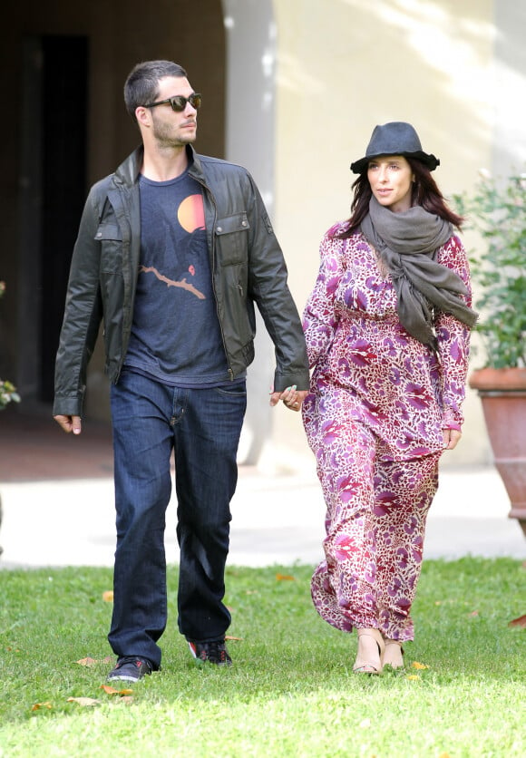 Exclusif - Premieres photos de Jennifer Love Hewitt et Brian Hallisay, lors d'une promenade romantique a Florence, le 31 mai 2013.
