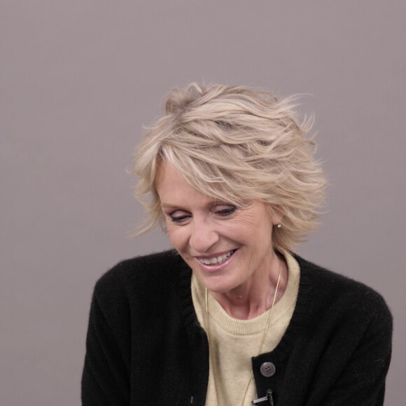 Sophie Davant en interview pour Purepeople, pour la sortie de son nouveau livre "Tout ce qui nous lie", chez Albin Michel. Le 17 mai 2021.