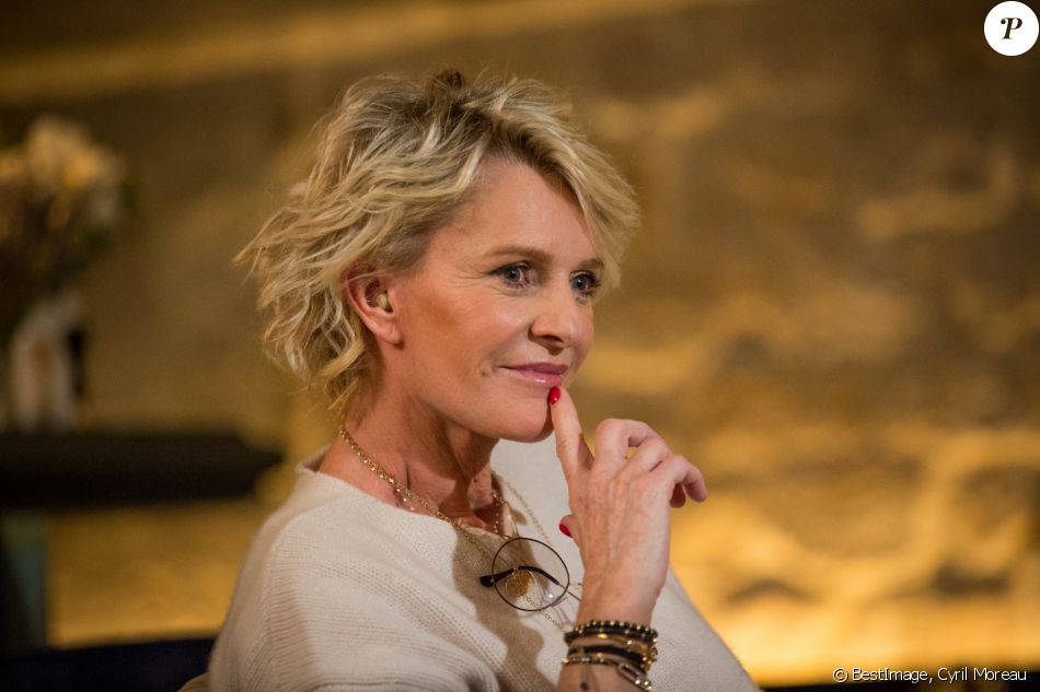 Exclusif - Sophie Davant - Enregistrement d'une séquence spéciale pour l'émission "La Lettre", présentée par S.Davant et qui sera diffusée le 16 janvier 2021 sur France 2, à Paris. Le 5 novembre 2020 © Cyril Moreau / Bestimage