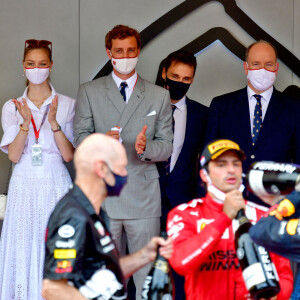La princesse Alexandra de Hanovre, Pierre Casiraghi sa femme Beatrice Borromeo, Louis Ducruet et le prince Albert II de Monaco - Podium du 78ème Grand Prix de F1 de Monaco le 23 mai 2021. Bruno Bebert/Bestimage 