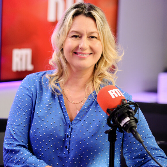Exclusif - Luana Belmondo - Luana Belmondo arrive sur RTL pour animer une émission quotidienne "RTL vous régale" de 11h00 à 12h30 à partir du 9 juillet. © Guillaume Gaffiot/Bestimage