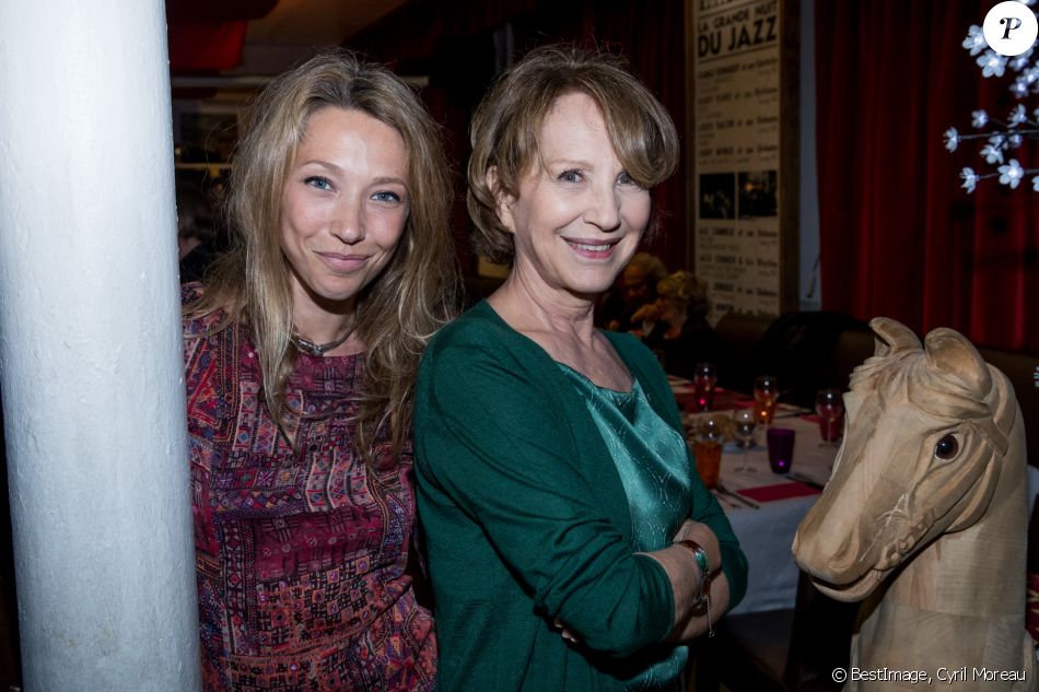 Laura Smet et sa mère Nathalie Baye - Soirée en l'honneur de Nathalie Baye à La Chope des Puces. Saint-Ouen. Le 30 avril 2018. © Cyril Moreau / Bestimage