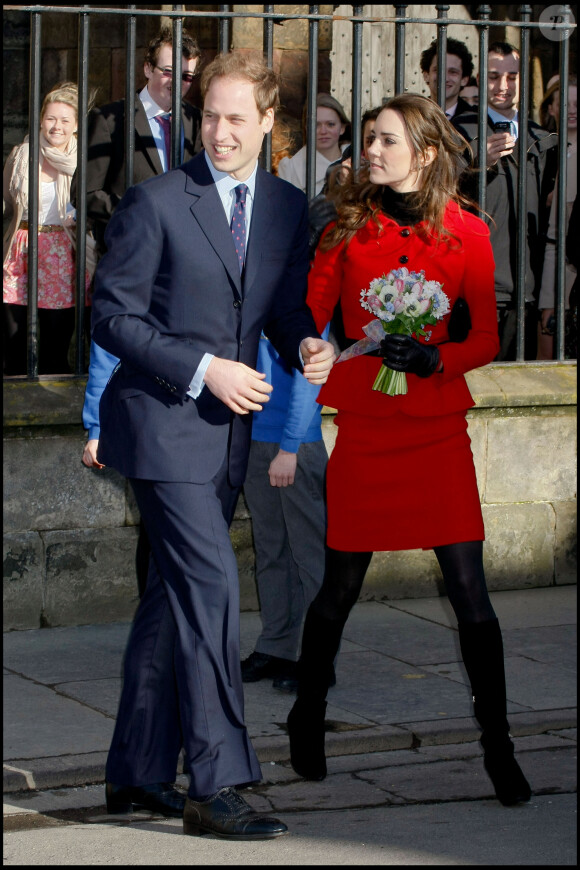 Kate Middleton et le prince William visitent l'université St Andrews. Le 25 février 2011.