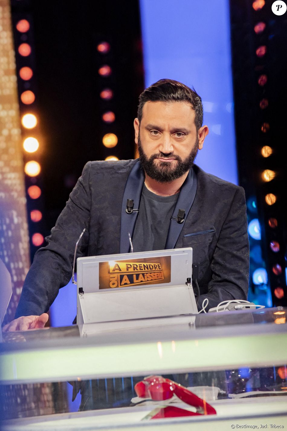 Exclusif - Cyril Hanouna lors de l'enregistrement de l'émission "A Prendre Ou A Laisser (APOAL)", diffusée en direct le 10 février sur C8 © Jack Tribeca / Bestimage