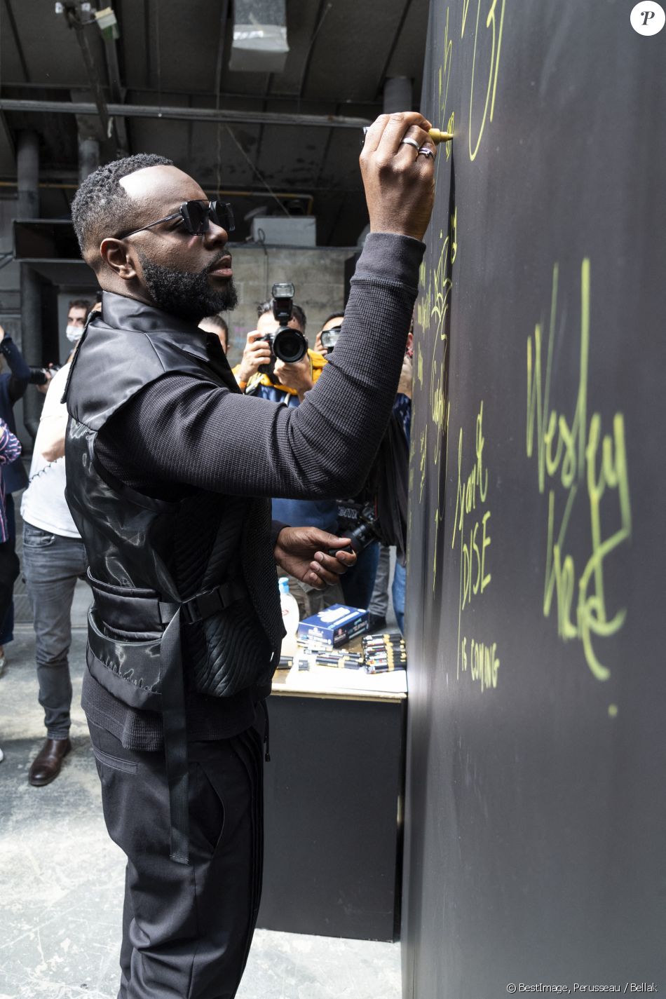 Gims (Gandhi Djuna) lors du lancement de la collection capsule Gims x Magnum à Paris le 27 mai 2021. © Perusseau / Bellak / Bestimage