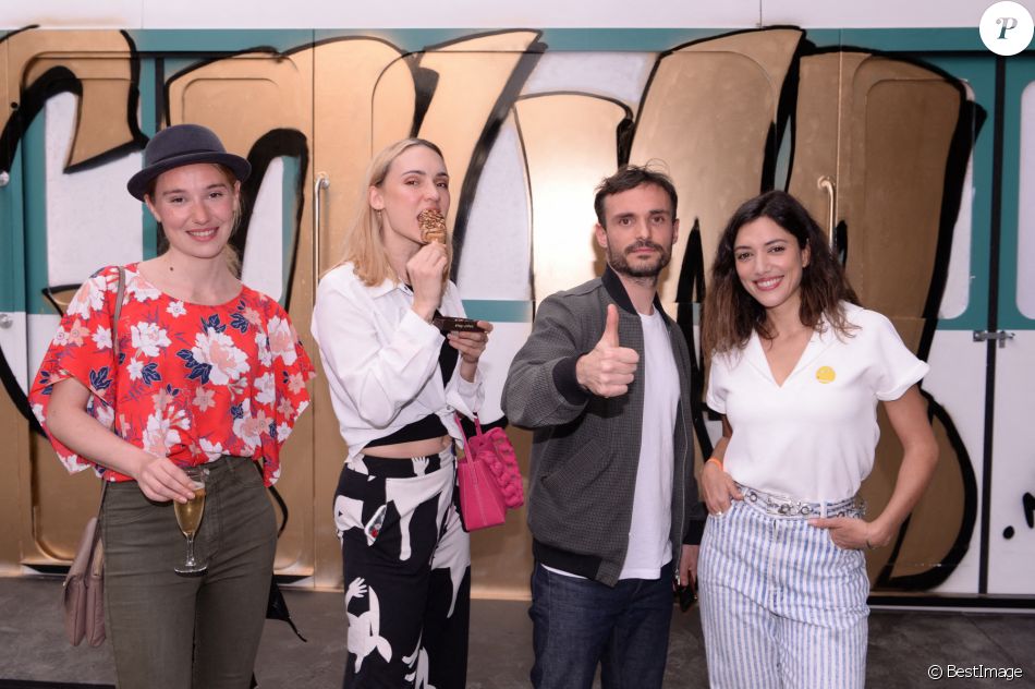 Déborah François, Natoo, Jérôme Niel, Vanessa Guide lors du lancement de la collection capsule Gims x Magnum à Paris le 27 mai 2021. © Bellak / Perusseau / Bestimage