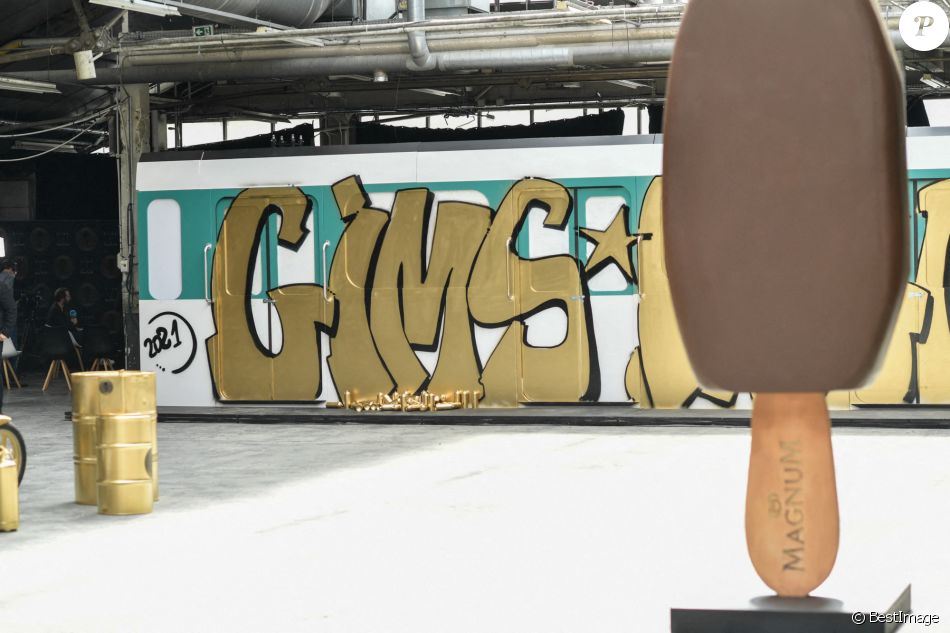Illustration lors du lancement de la collection capsule Gims x Magnum à Paris le 27 mai 2021. © Bellak / Perusseau / Bestimage