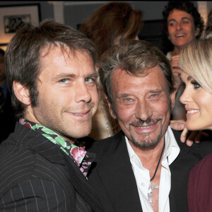 Le prince Emmanuel Philibert de Savoie, Johnny et Laeticia Hallyday en soirée à Los Angeles en 2008.