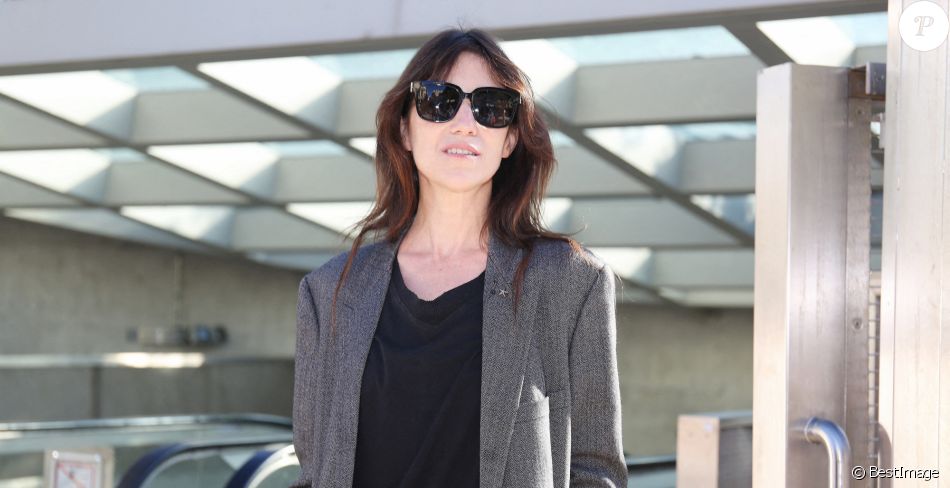 Exclusif - Charlotte Gainsbourg - Première du film "Suzanna Andler" aux Halles à Paris. © Panoramic / Bestimage