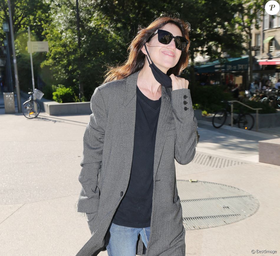 Exclusif - Charlotte Gainsbourg - Première du film "Suzanna Andler" aux Halles à Paris. Le 31 mai 2021. © Panoramic / Bestimage
