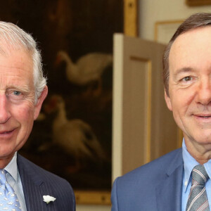 Kevin Spacey reçoit une médaille de la part du prince Charles à la Clarence House à Londres. Le 15 juin 2016