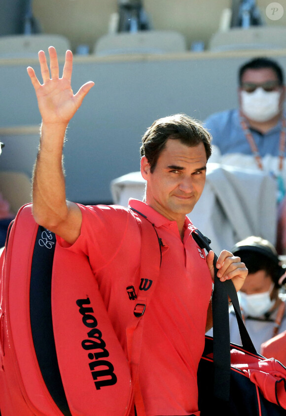 Roger Federer lors des internationaux de tennis de Roland Garros à Paris le 31 mai 2021. © Dominique Jacovides / Bestimage