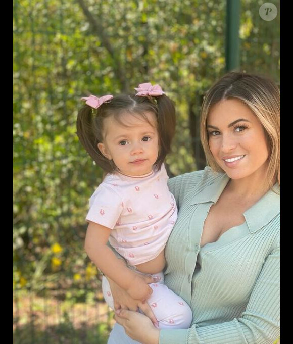 Carla Moreau avec sa fille Ruby, avril 2021