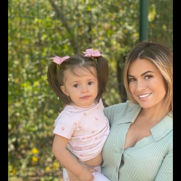 Carla Moreau avec sa fille Ruby, avril 2021