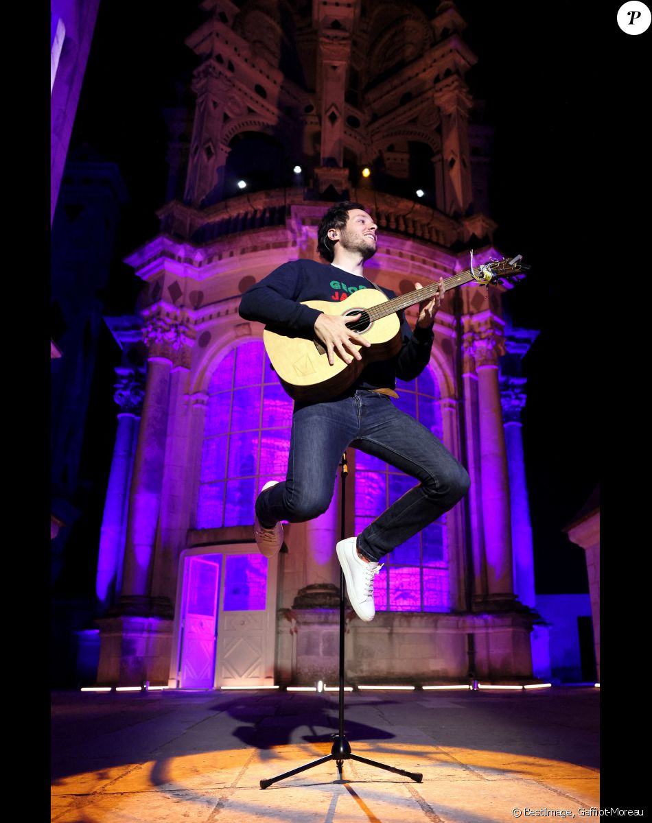 Exclusif - Vianney (nommé pour la chanson "Pour de vrai") - Enregistrement de l'émission "La chanson de l'année" au château de Chambord, qui sera diffusée le 5 juin 2021 sur TF1 © Gaffiot-Moreau / Bestimage