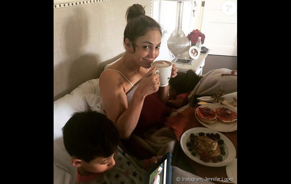 Jennifer Lopez et ses enfants Max et Emme. Octobre 2017.