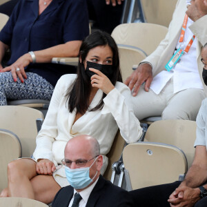 Tony Parker et sa compagne Alizé Lim dans les tribunes des Internationaux de France de Tennis de Roland Garros. Paris, le 9 juin 2021 © Dominique Jacovides / Bestimage