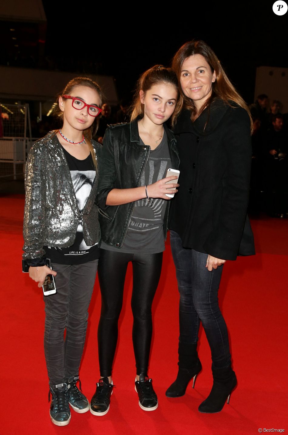 Véronika Loubry et sa fille Thylane - 16e édition des NRJ Music Awards à Cannes. Le 13 décembre 2014.