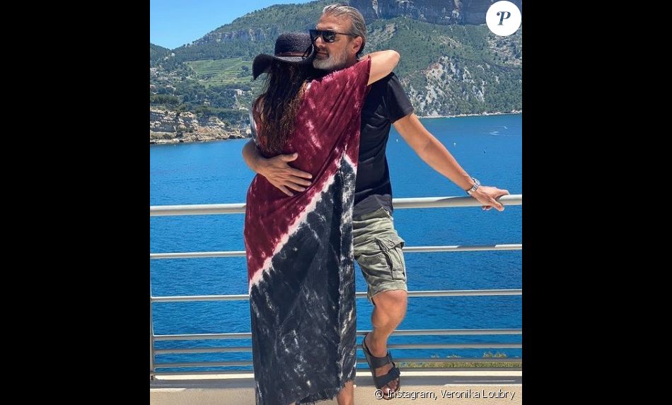 Véronika Loubry rend hommage à son chéri sur Instagram. Le 4 mai 2021.